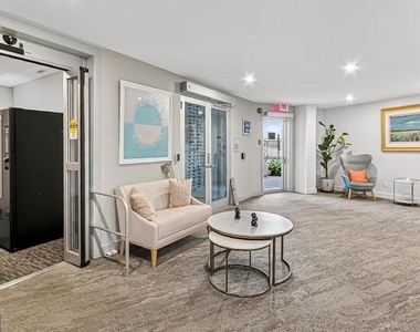 501 Slaters Lane - Photo Thumbnail 54