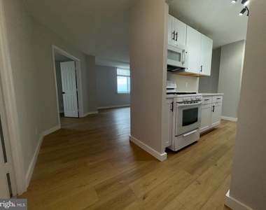 501 Slaters Lane - Photo Thumbnail 29