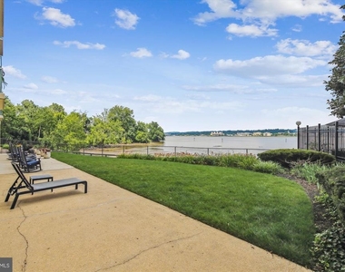 501 Slaters Lane - Photo Thumbnail 10