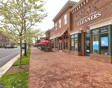 501 Slaters Lane - Photo Thumbnail 56