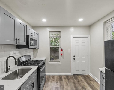 1931 S Bonsall Street - Photo Thumbnail 6