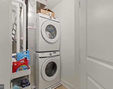 119 Greenwich Street - Photo Thumbnail 22