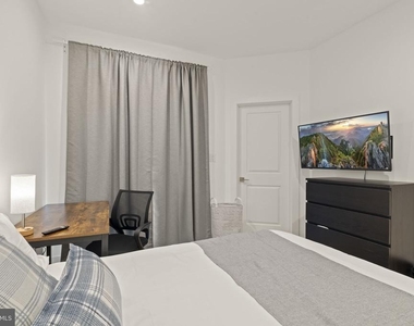 119 Greenwich Street - Photo Thumbnail 16