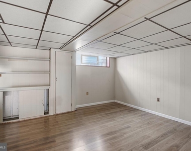8119 Terry Street - Photo Thumbnail 14