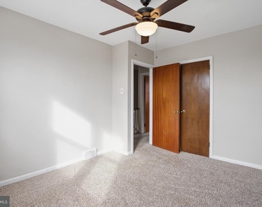 8119 Terry Street - Photo Thumbnail 12