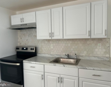 4204 Salem Street - Photo Thumbnail 7
