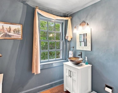 1011 Washington Lane - Photo Thumbnail 20