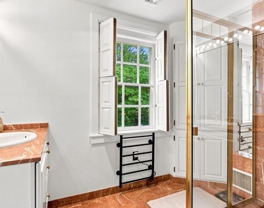 1011 Washington Lane - Photo Thumbnail 34