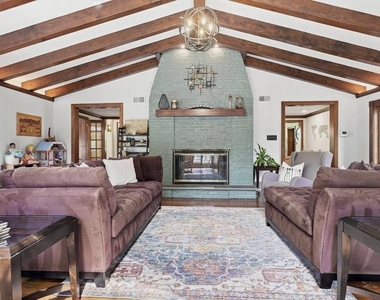 1011 Washington Lane - Photo Thumbnail 14