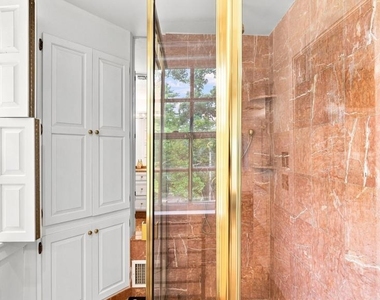 1011 Washington Lane - Photo Thumbnail 35