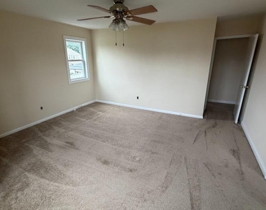1420 Greenway Road - Photo Thumbnail 10
