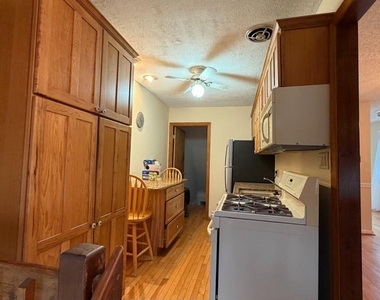 1420 Greenway Road - Photo Thumbnail 7