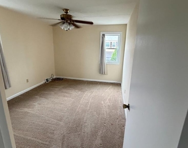 1420 Greenway Road - Photo Thumbnail 12