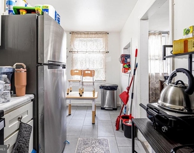 141 W 21st Street - Photo Thumbnail 4