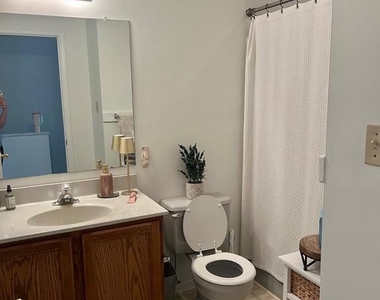 1204 N Glen Drive - Photo Thumbnail 4
