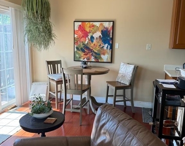 37 Lincoln Drive - Photo Thumbnail 2