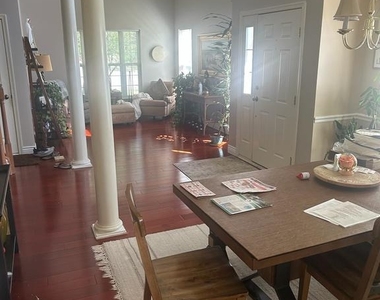 37 Lincoln Drive - Photo Thumbnail 13