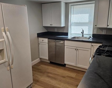 924 Bellevue Avenue - Photo Thumbnail 7