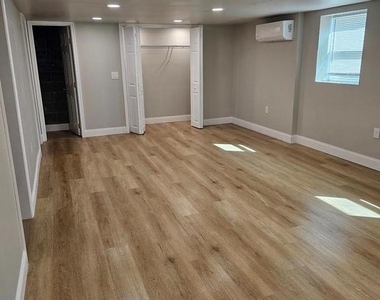 924 Bellevue Avenue - Photo Thumbnail 3