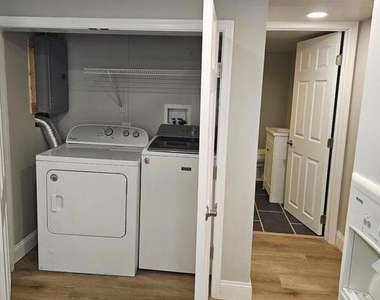 924 Bellevue Avenue - Photo Thumbnail 10
