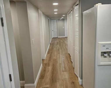 924 Bellevue Avenue - Photo Thumbnail 11