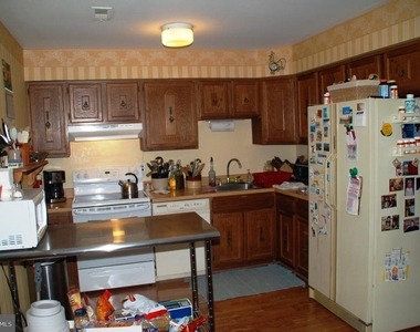 176 Kenton Drive - Photo Thumbnail 10