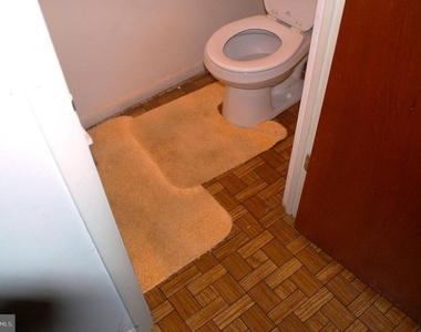 176 Kenton Drive - Photo Thumbnail 4