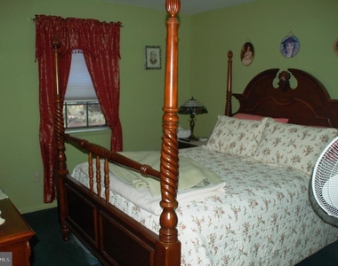 176 Kenton Drive - Photo Thumbnail 2