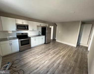 605 E Broad Street - Photo Thumbnail 3
