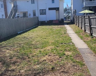 605 E Broad Street - Photo Thumbnail 13