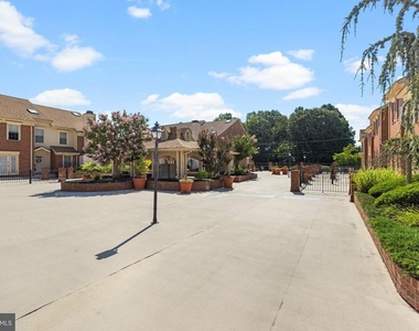 5082 Main Street - Photo Thumbnail 26