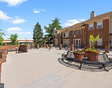 5082 Main Street - Photo Thumbnail 27