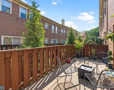 5082 Main Street - Photo Thumbnail 5