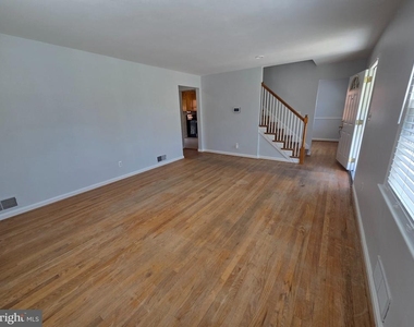 6412 Foster Street - Photo Thumbnail 5