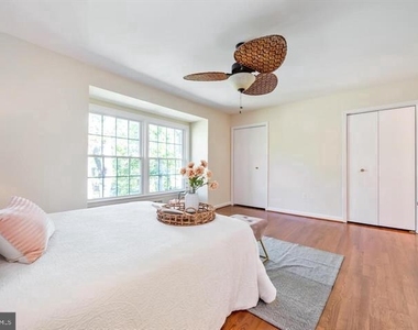 2105 Bucknell Terrace - Photo Thumbnail 13