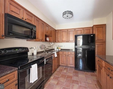 2105 Bucknell Terrace - Photo Thumbnail 7