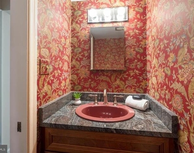 2105 Bucknell Terrace - Photo Thumbnail 11