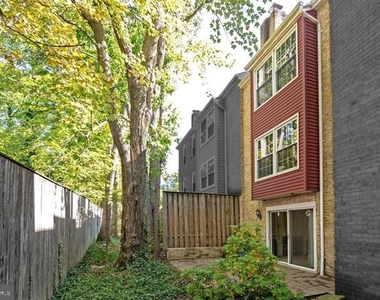 2105 Bucknell Terrace - Photo Thumbnail 24
