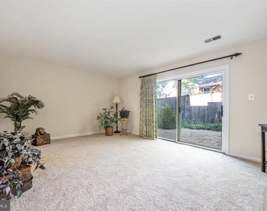 2105 Bucknell Terrace - Photo Thumbnail 21