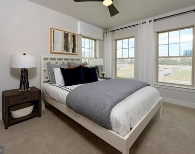 1213 Rockwell Avenue - Photo Thumbnail 12