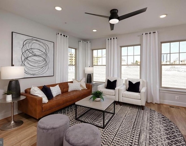 1213 Rockwell Avenue - Photo Thumbnail 2