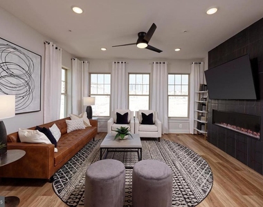 1213 Rockwell Avenue - Photo Thumbnail 1