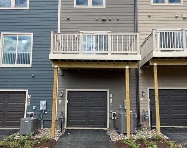 1213 Rockwell Avenue - Photo Thumbnail 20