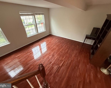 7234 Maidstone Place - Photo Thumbnail 10