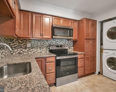 8865 Rollright Court - Photo Thumbnail 12