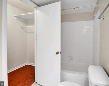 8865 Rollright Court - Photo Thumbnail 24