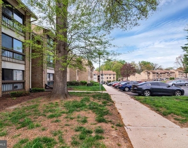 8865 Rollright Court - Photo Thumbnail 3