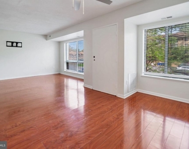 8865 Rollright Court - Photo Thumbnail 15