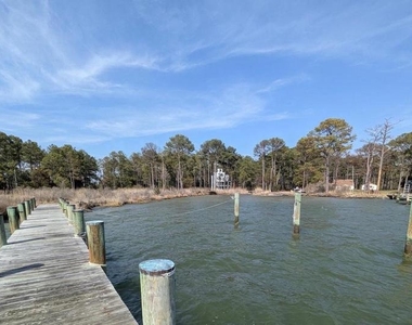 1307 Broadview Drive - Photo Thumbnail 3
