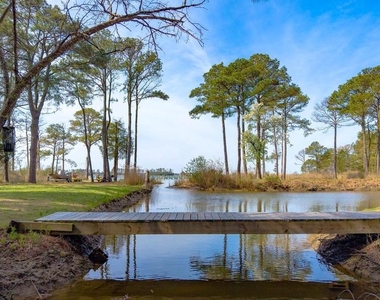 1307 Broadview Drive - Photo Thumbnail 14